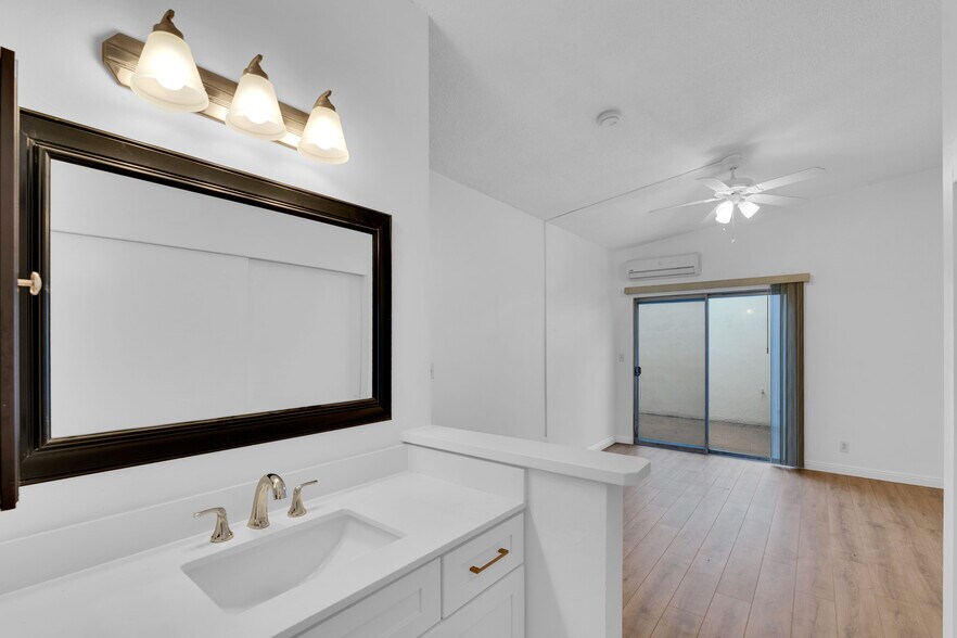 More Photos Of 425 Ford Rd, Costa Mesa Multifamily For Sale