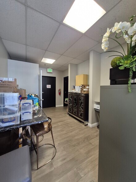 More Photos Of 15370 Fairfield Ranch Rd, Chino Hills Warehouse For Sale