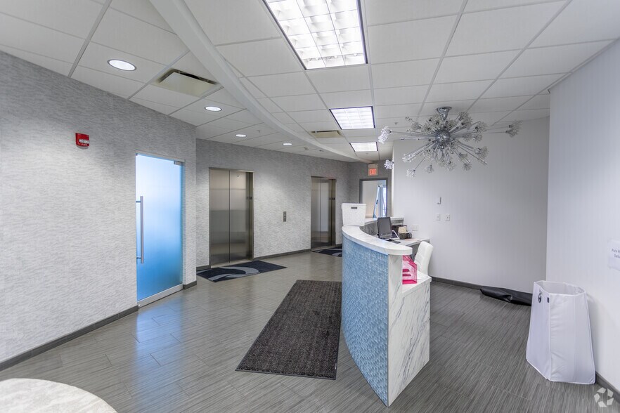 More Photos Of 655 Plum St, Cincinnati Office For Sale