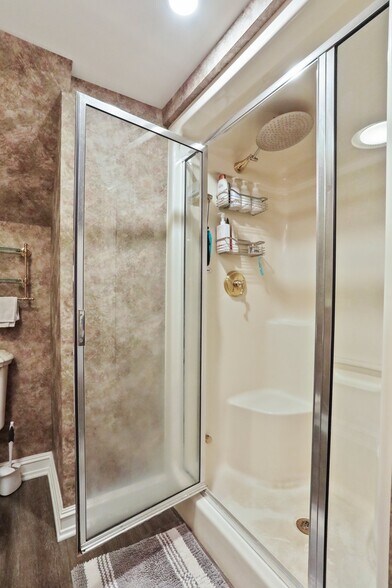 More Photos Of 14111-14113 Pennsylvania Ave, Hagerstown Freestanding For Sale