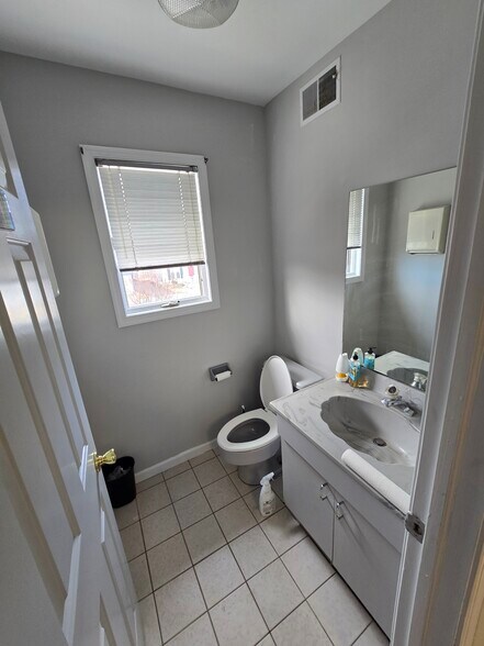 More Photos Of 1807 Grand Central Ave, Lavallette Office For Lease