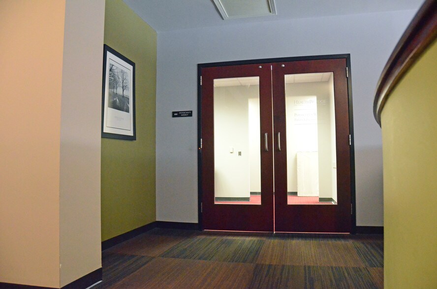 More Photos Of 2445 Kuser Rd, Hamilton Office For Lease