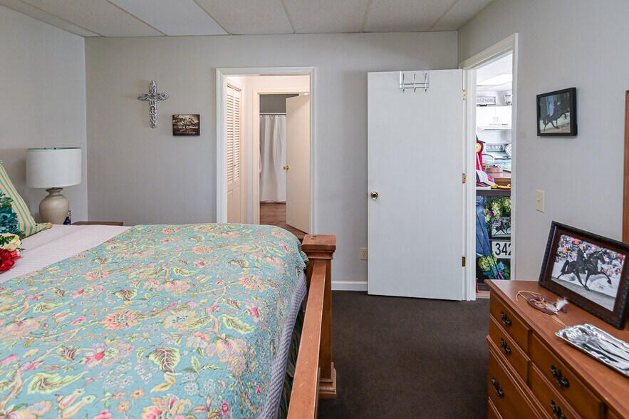 More Photos Of 799 Whitthorne St, Shelbyville Hospitality For Sale