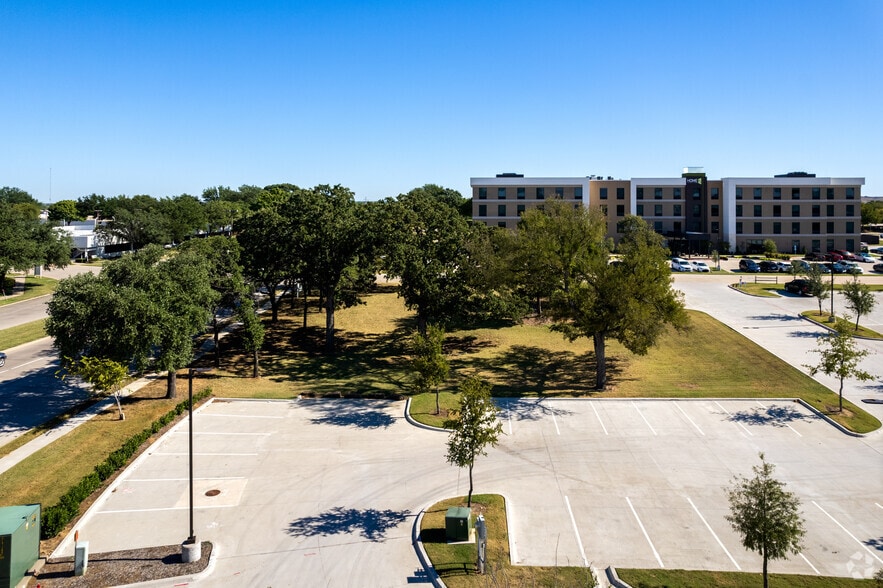 More Photos Of SEC of I-35 & Corporate Dr, Lewisville Land For Lease