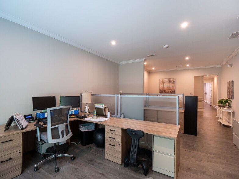 More Photos Of 3957 S Main St, Acworth Office For Sale