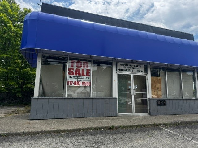 Primary Photo Of 1048 Route 9W, Fort Montgomery Storefront For Sale