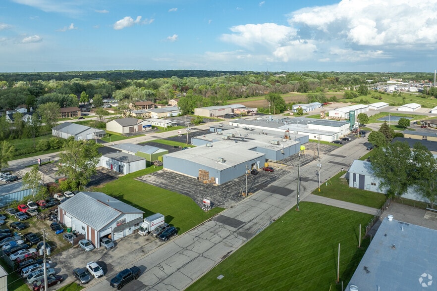 More Photos Of 1836 Sal St, Green Bay Manufacturing For Sale