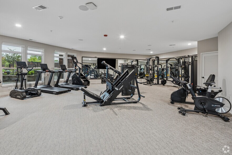 More Photos Of 1850 Glenview Rd, Glenview Apartments For Lease