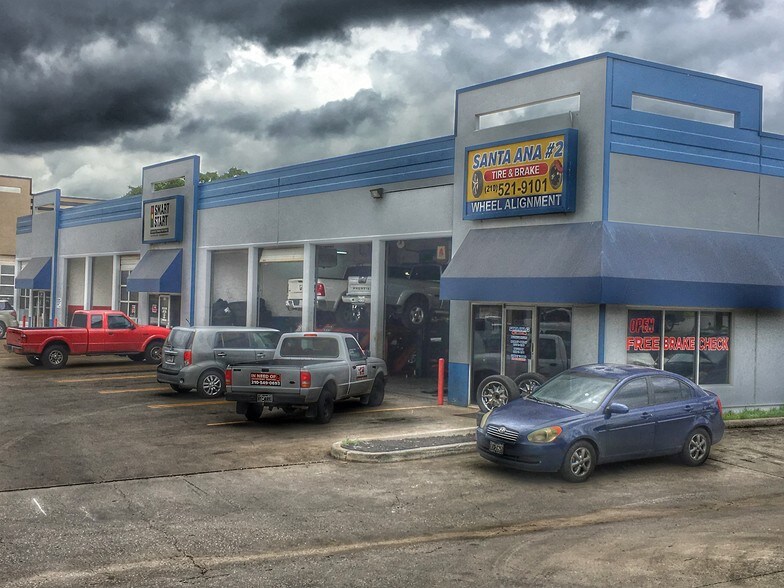 More Photos Of 7626 Culebra Rd, San Antonio Storefront For Lease