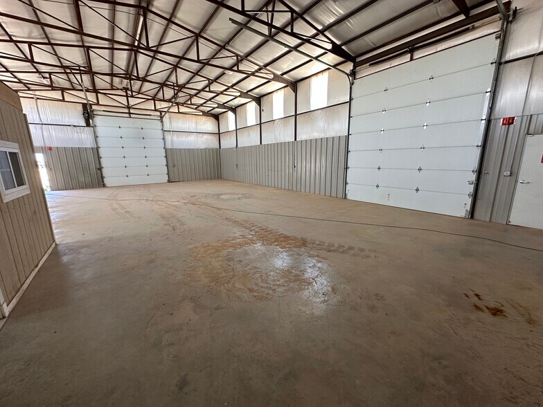 More Photos Of 9507 FM 307, Midland Distribution For Lease