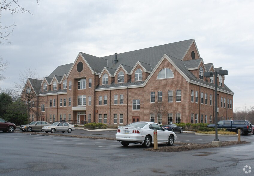 More Photos Of 3401 N Front St, Harrisburg Office For Sale