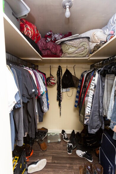 More Photos Of 415 N Main St, Belton General Retail For Sale