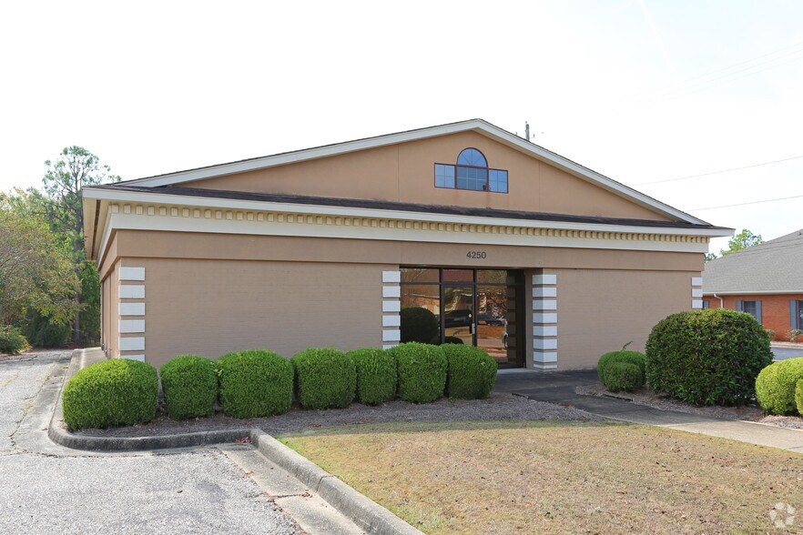 Primary Photo Of 4250 Lomac St, Montgomery Medical For Lease