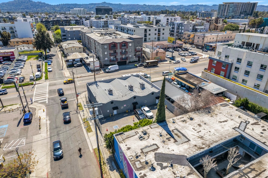 More Photos Of 11119-11123 Burbank Blvd, North Hollywood Storefront Retail Office For Lease