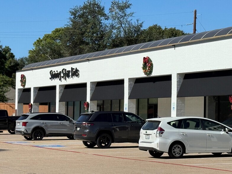 More Photos Of 15204-15226 West Rd, Houston General Retail For Lease