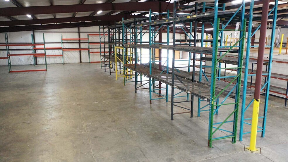 More Photos Of 1498 Airport Rd, Greensboro Warehouse For Lease