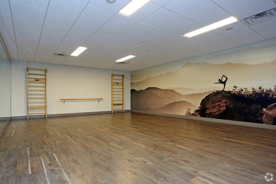 More Photos Of 115 wilcox St, Castle Rock Apartments For Lease