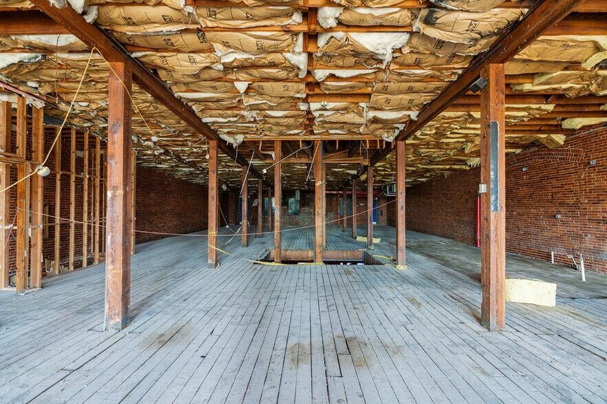 More Photos Of 15 E California Ave, Oklahoma City Restaurant For Sale