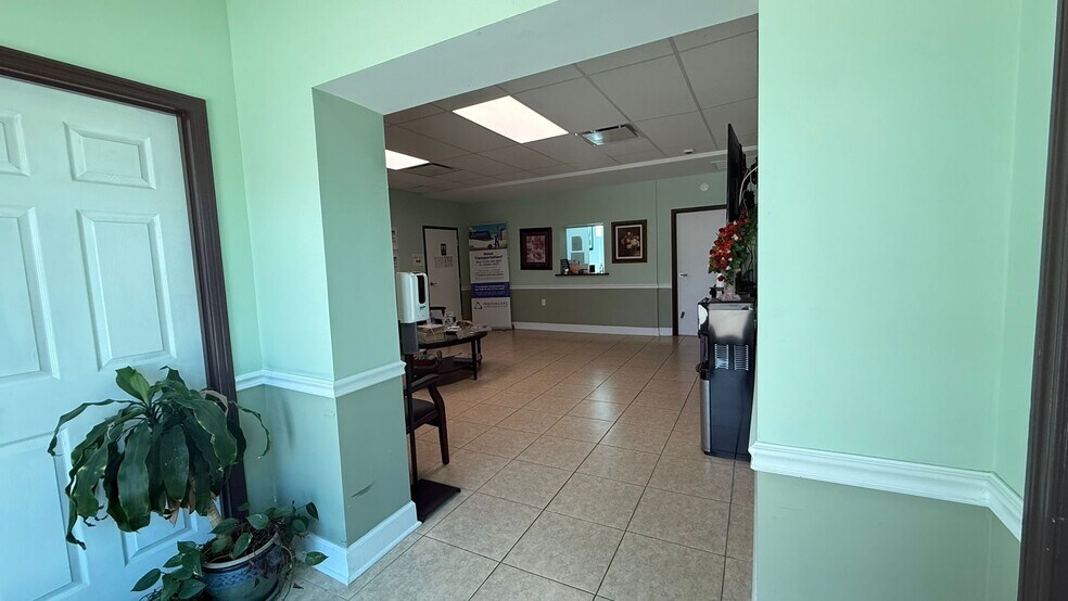 More Photos Of 5051 66th St N, Saint Petersburg Office For Sale