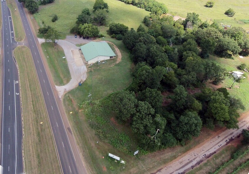 More Photos Of 37252 US Highway 69 N, Jacksonville Veterinarian Kennel For Sale