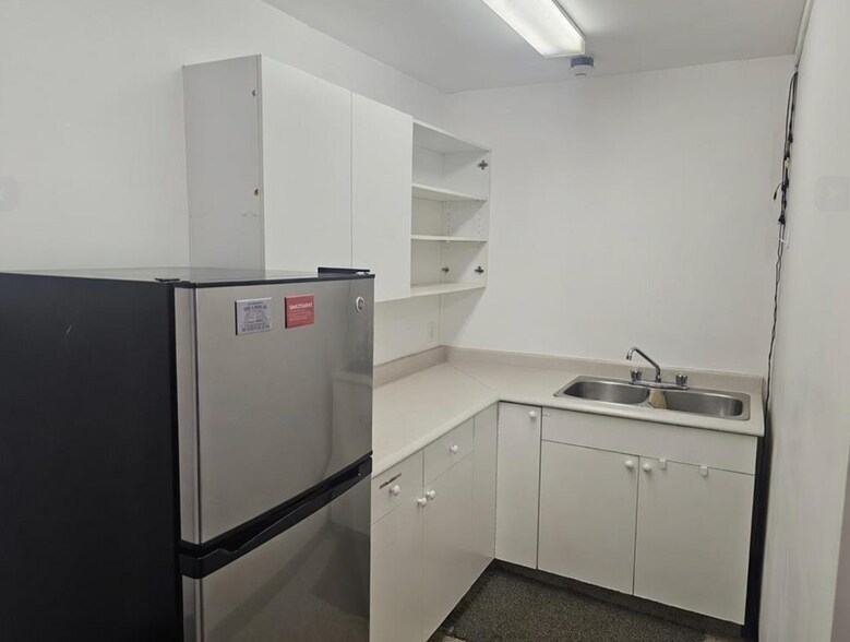 More Photos Of 1023 La Salle Av, Prince George Office For Lease