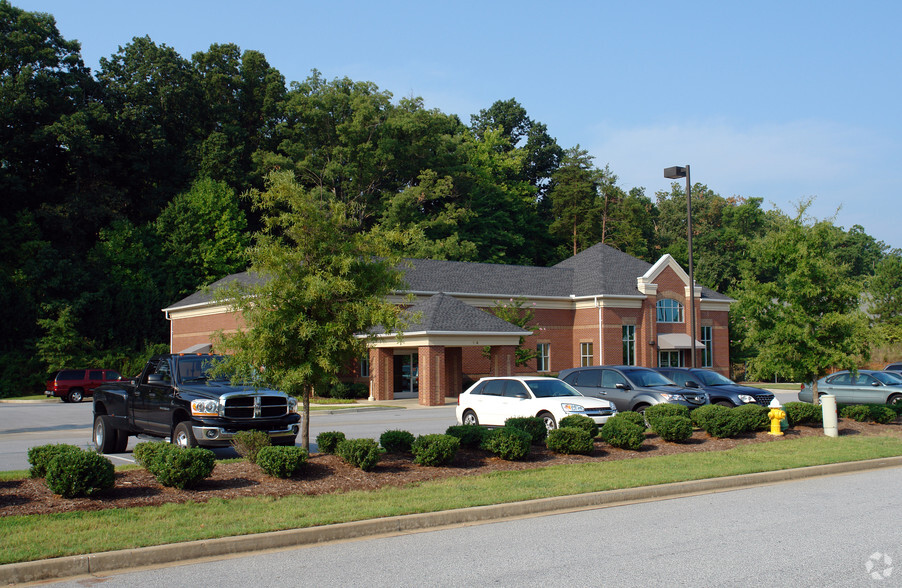 Primary Photo Of 14 Hawthorne Park Ct, Greenville Medical For Sale