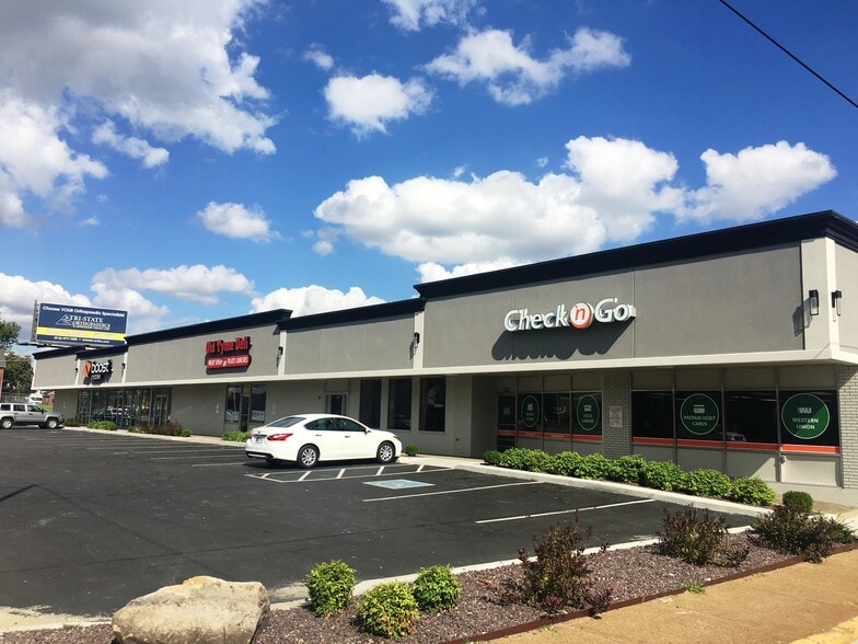 More Photos Of 301-315 N First Ave, Evansville Storefront For Lease