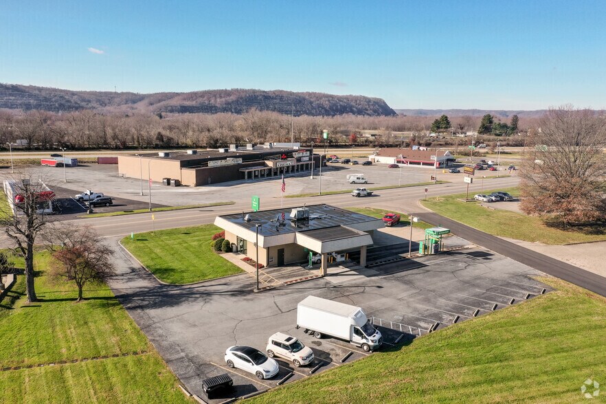 More Photos Of 8806 Ohio River Rd, Wheelersburg Bank For Sale