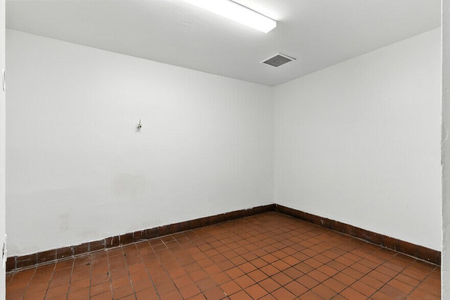 More Photos Of 4355 Sonoma Blvd, Vallejo Restaurant For Lease