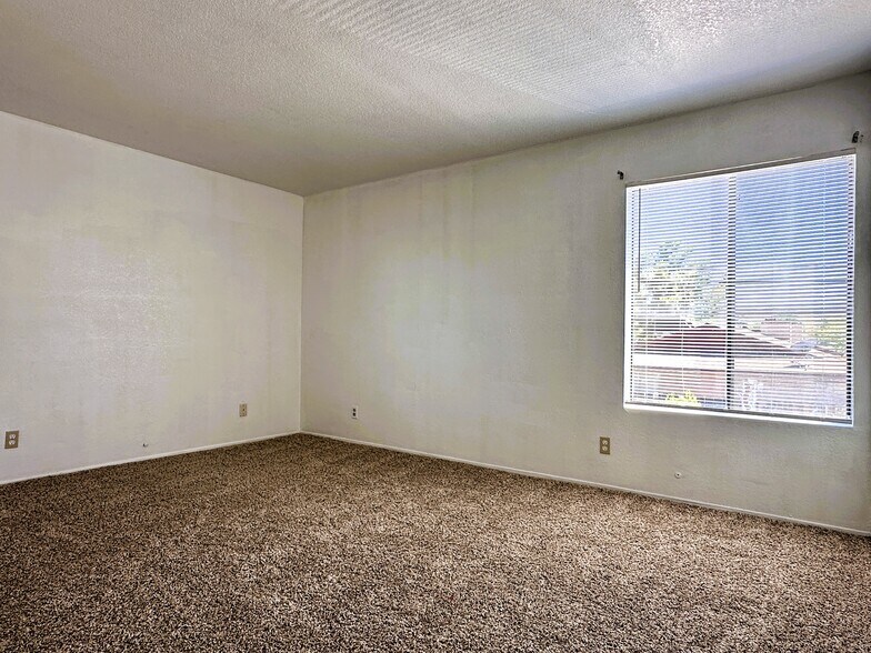 More Photos Of 619 E Ridgecrest Blvd, Ridgecrest Apartments For Sale