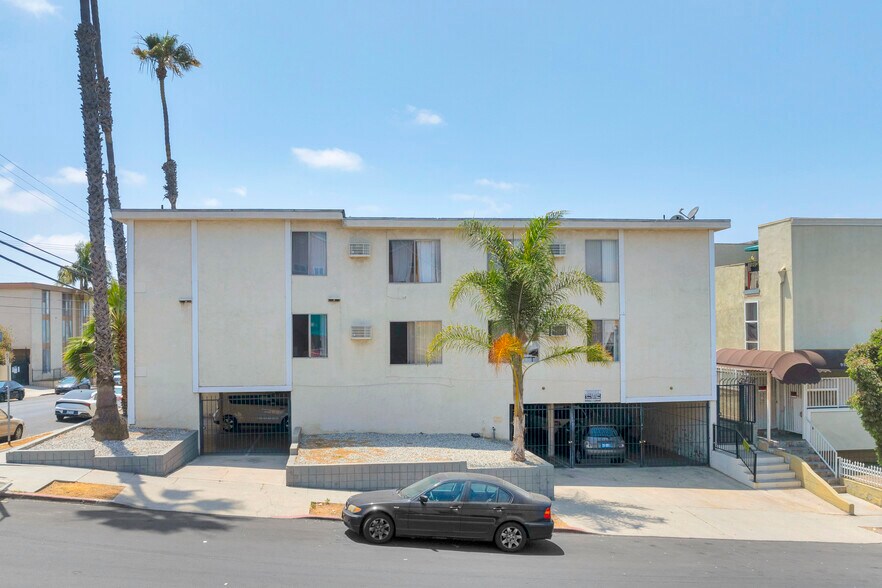 More Photos Of 3555 San Marino St, Los Angeles Apartments For Sale