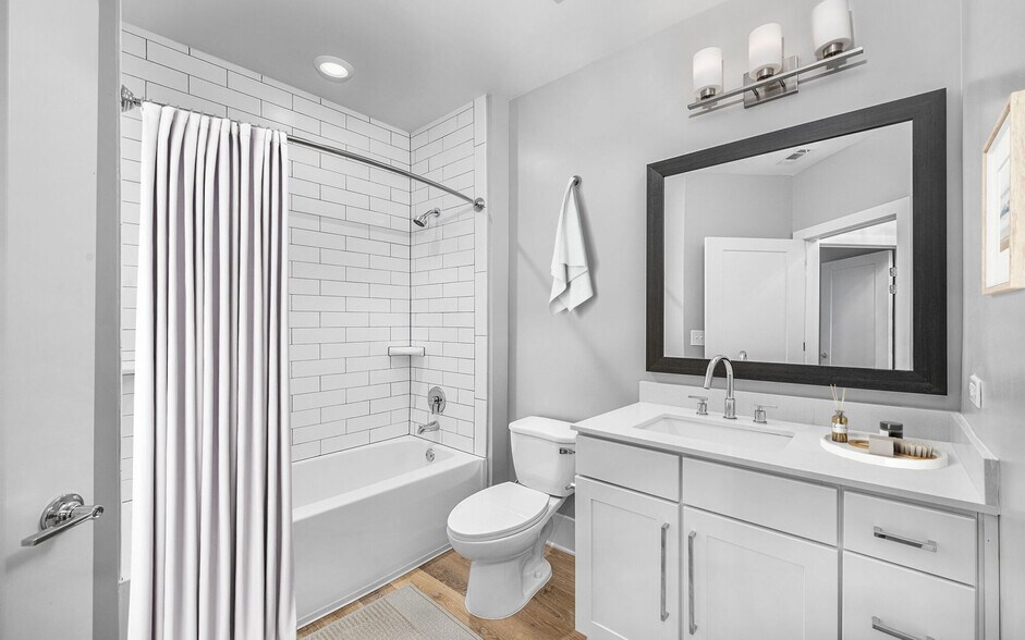 More Photos Of 725-735 Coleman Blvd, Mount Pleasant Apartments For Lease