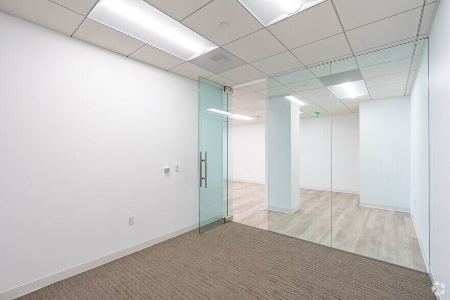 More Photos Of 10880 Wilshire Blvd, Los Angeles Office For Lease