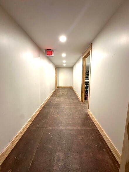 More Photos Of 509 Broadway St, Plainview Storefront Retail Office For Sale