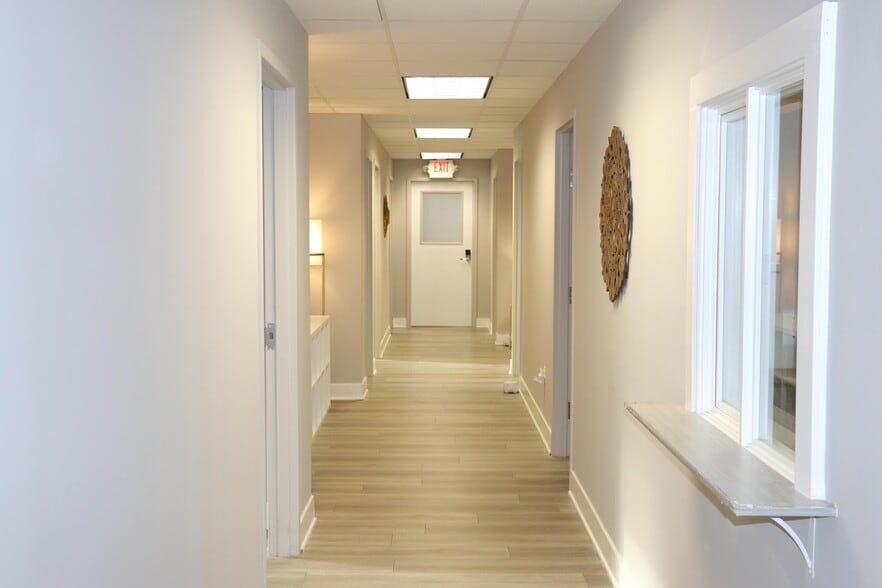 More Photos Of 3930 Walnut St, Fairfax Medical For Sale