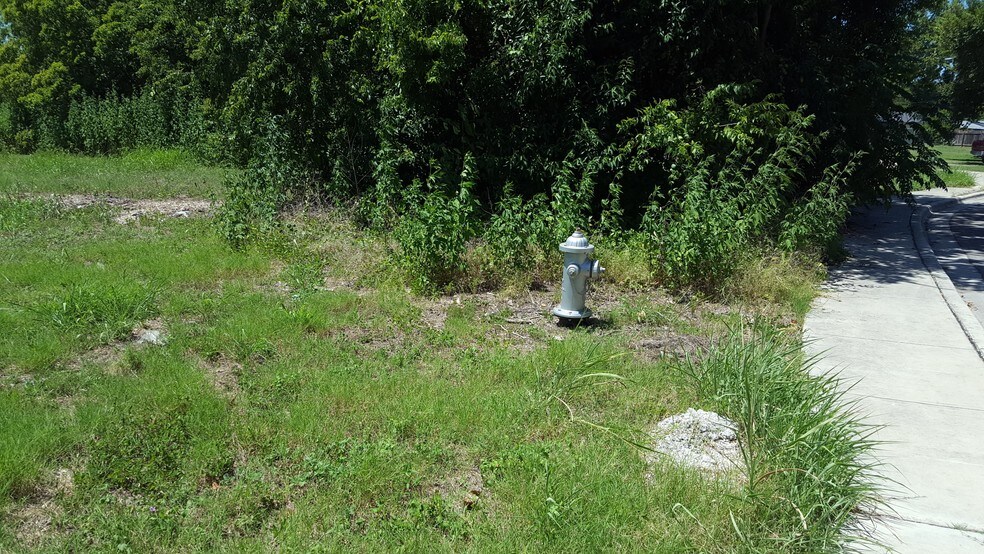 More Photos Of 711 N IH-35, San Marcos Land For Sale