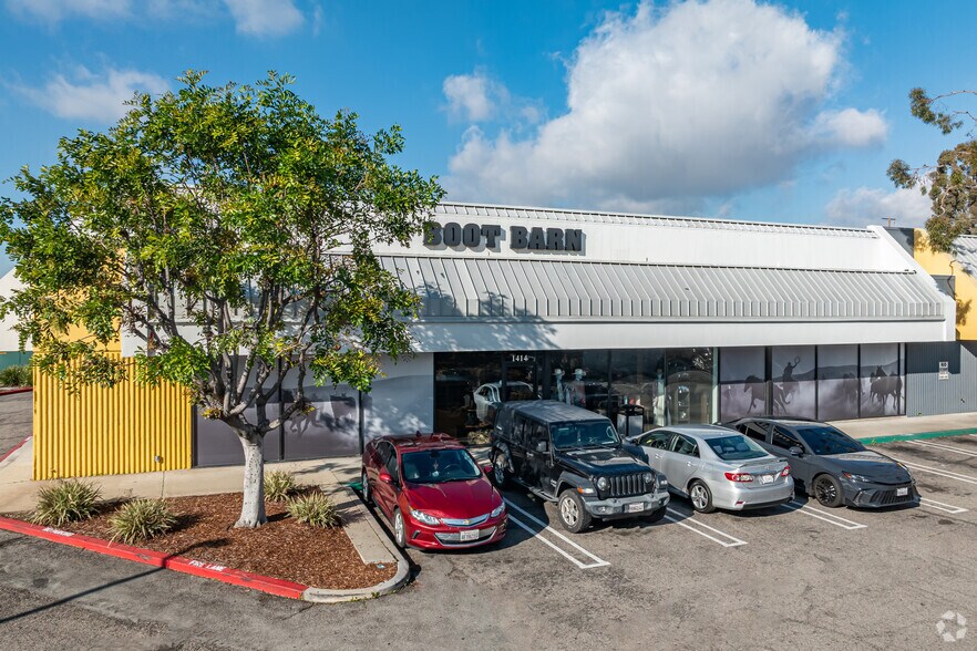 More Photos Of 1348-1438 W 7th St, Upland Unknown For Lease