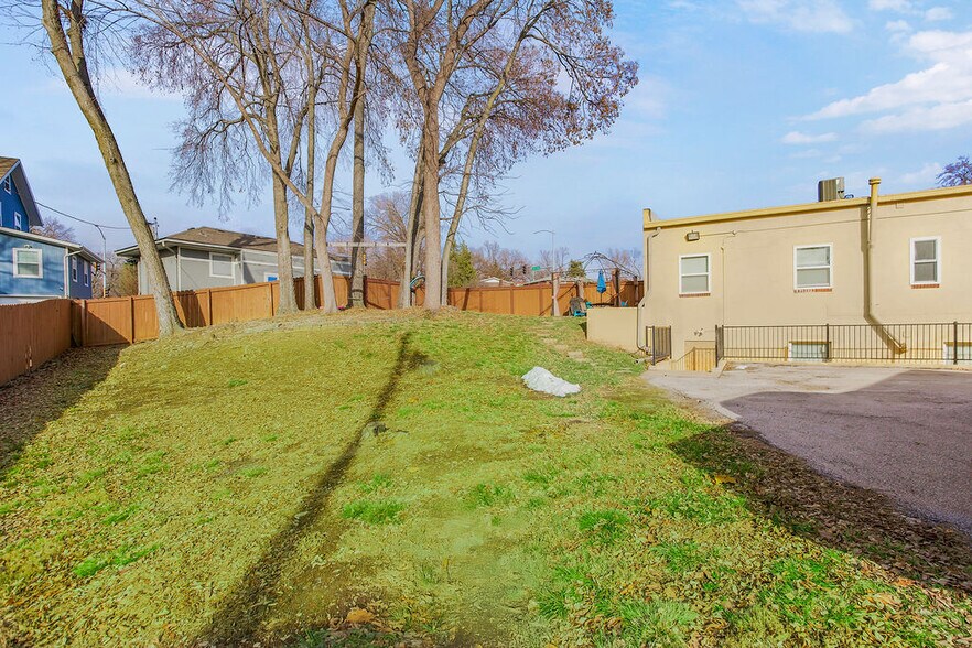 More Photos Of 1022 19th St, Kansas City Office Residential For Sale