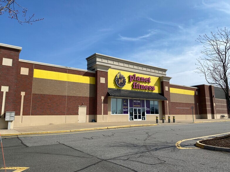 Primary Photo Of 9723 Jefferson Davis Hwy, Fredericksburg Health Club For Sale