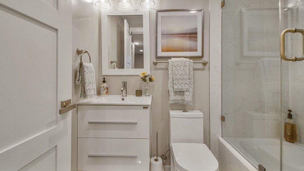 More Photos Of 1414 Pennsylvania Ave SE, Washington Apartments For Sale