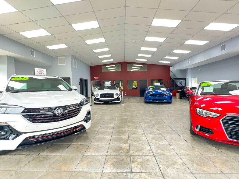 More Photos Of 875 N Cocoa Blvd, Cocoa Auto Dealership For Sale