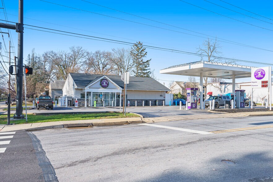 More Photos Of 536 S Union St, Kennett Square Convenience Store For Sale