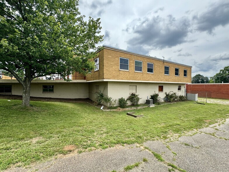 More Photos Of 86 Allen St, Greenville Police Fire Station For Sale