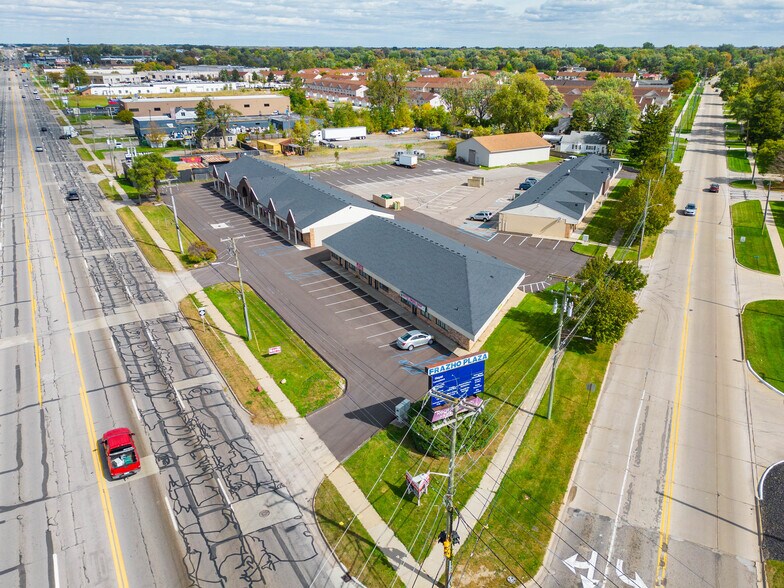 More Photos Of 14555-14747 Frazho Rd, Warren Freestanding For Lease