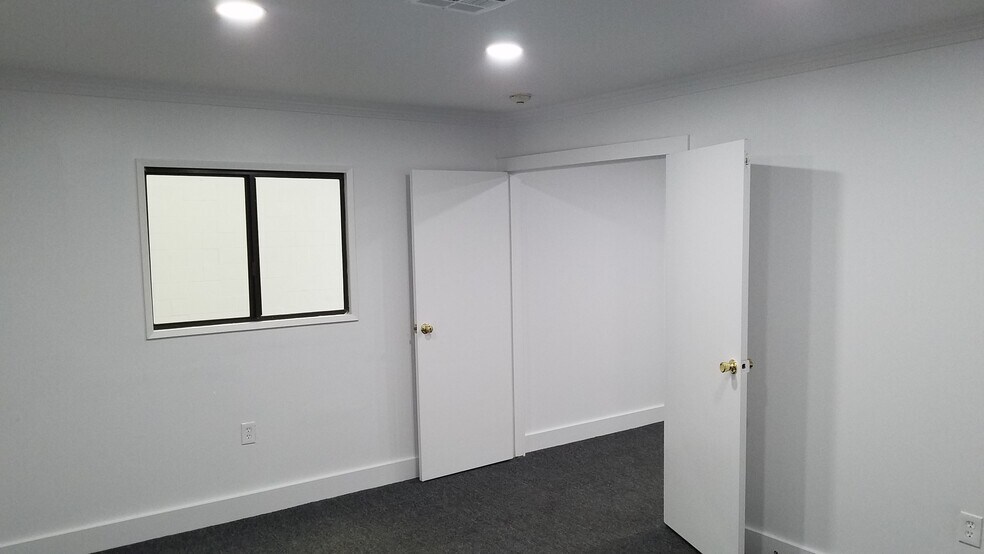 More Photos Of 11626-11632 Goldring Rd, Arcadia Warehouse For Lease