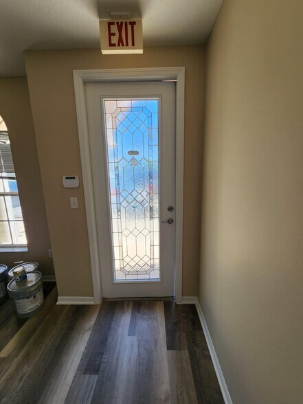 More Photos Of 1133-1135 Professional Park Dr, Brandon Medical For Lease