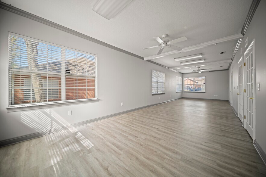More Photos Of 6817 Southpoint Pky, Jacksonville Loft Creative Space For Lease