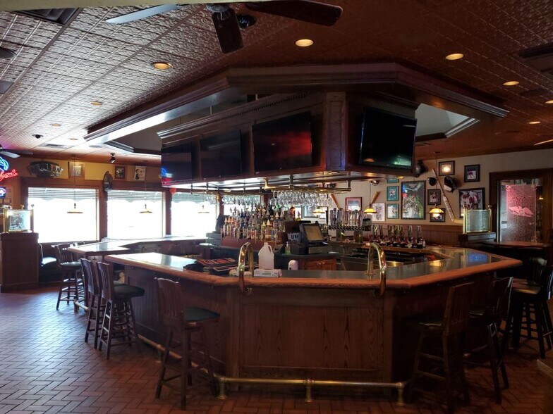 More Photos Of 2160 W Landis Ave, Vineland Restaurant For Lease