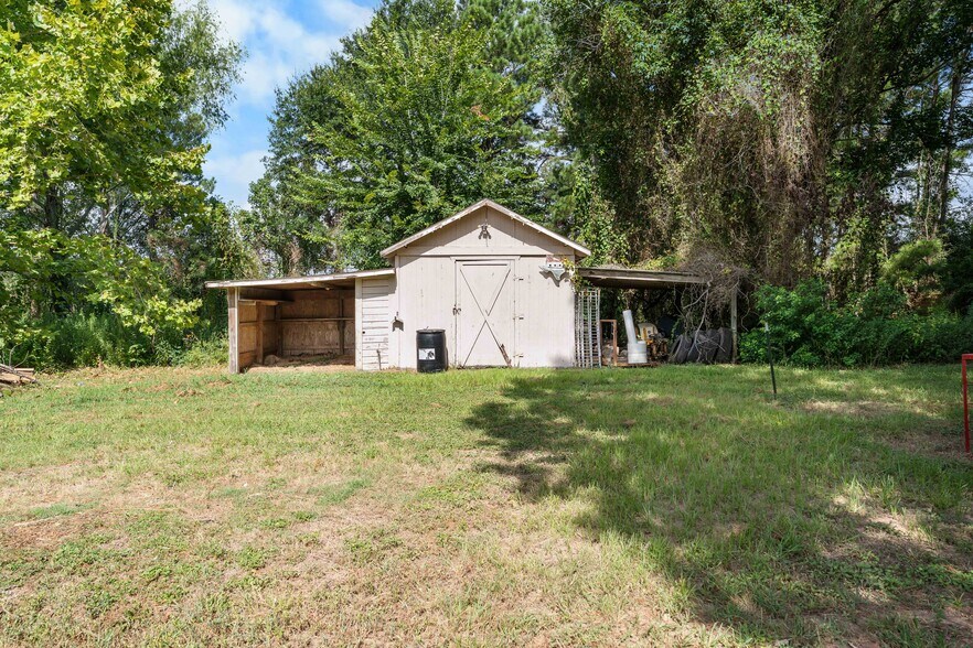 More Photos Of 41902 FM 1774 Rd, Magnolia Freestanding For Sale