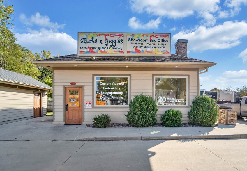 Primary Photo Of 2235 Wisconsin Ave, New Holstein Loft Creative Space For Sale